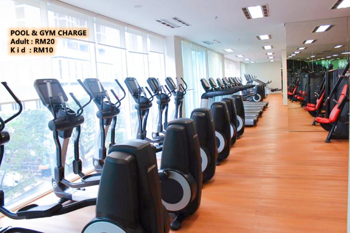 Soho Suites Klcc By 21 Century Travel Kuala Lumpur Bagian luar foto